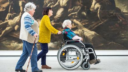 Anregung für den Geist. Motivierung kann für Demenpatienten hilfreich sein. Wie hier bei dem Projekt "Artemis" der Universität Frankfurt und dem Städel Museum, bei dem durch die Auseinandersetzung mit Kunst das Erinnerungsvermögen von Demenz-Patienten stimuliert werden soll. 