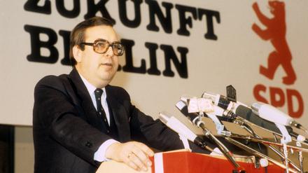 Der langjährige SPD-Abgeordnete Alexander Longolius ist tot.