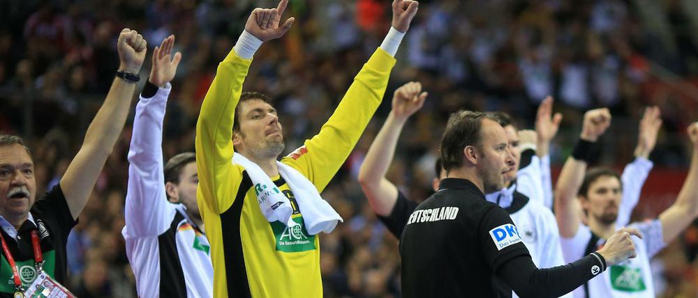 Und jetzt alle Arme hoch. Die deutschen Spieler beim Synchronjubeln.