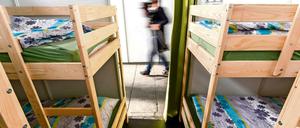 Auch die Unterkünfte in den Hangars im ehemaligen Flughafen in Tempelhof sind bald voll. 