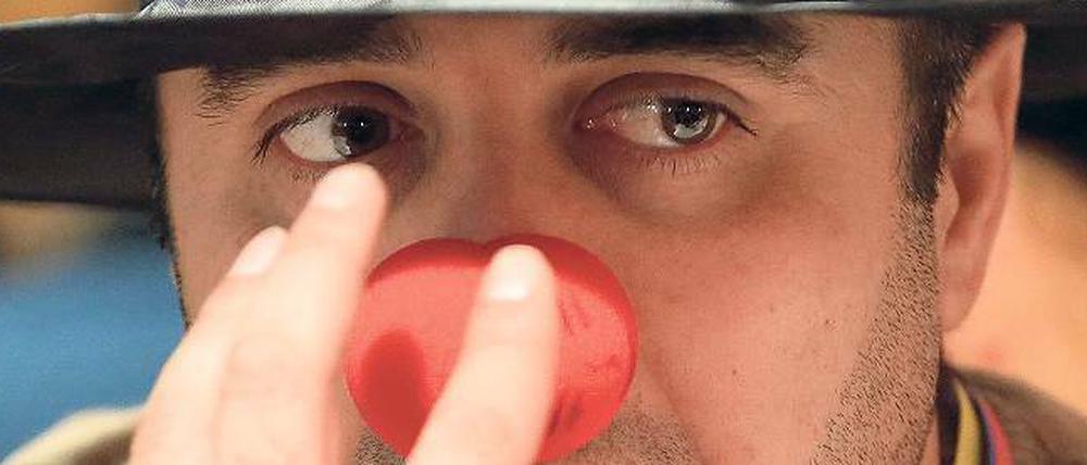 Aufklärung. In Workshops werden Flüchtlinge über die Grenzen des Karneval-Flirts unterrichtet.