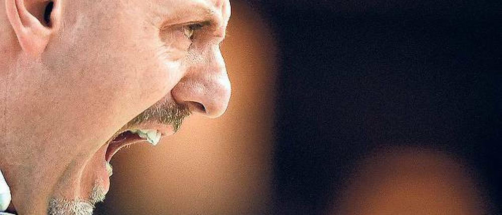 Halbe Kraft voraus. Trainer Sasa Obradovic fordert stets kompromisslosen Einsatz von seinen Spielern. Derzeit aber muss sein Team Ressourcen sparen. 