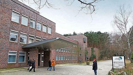 Die ehemalige Lungenklinik Heckeshorn in Wannsee. Wie viele Flüchtlinge werden am Ende hier untergebracht? Aus dem Senat sind verschiedene Zahlen zu hören.
