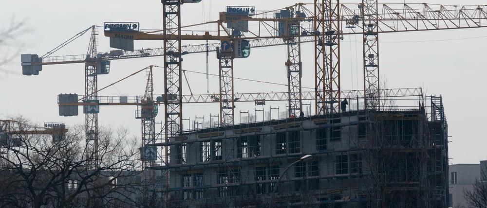 Da Berlin immer mehr neue Einwohner anzieht, werden vor allem bezahlbare neue Wohnungen gebraucht.