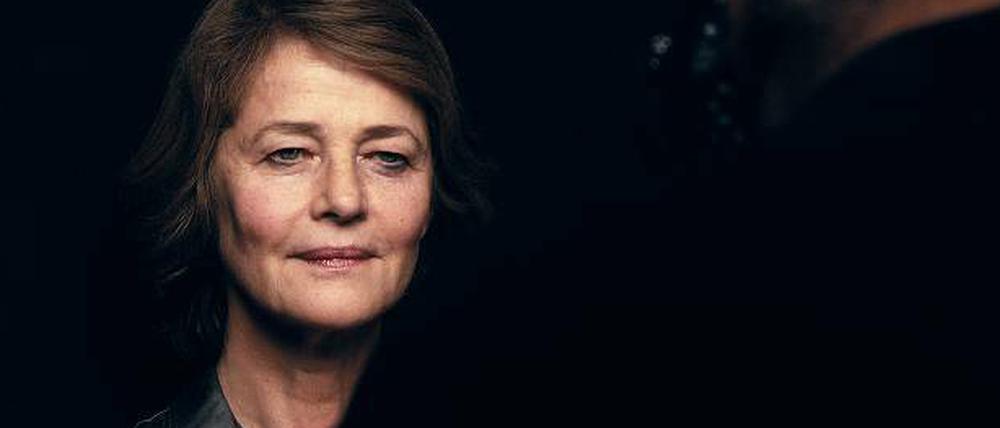 Geheimnisträgerin. Charlotte Rampling. 