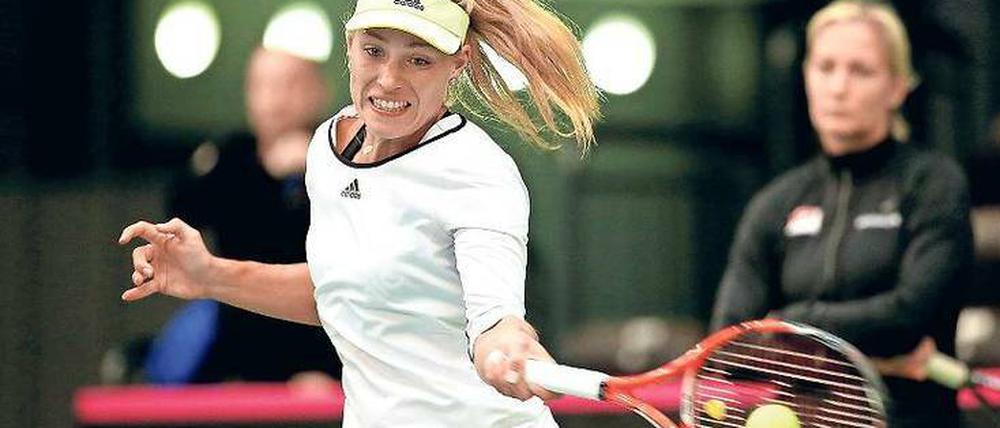 Bereit für die nächsten Schläge. Angelique Kerber trainiert in Leipzig für die Fed-Cup-Partie gegen die Schweiz.