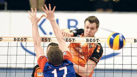 Zurück ohne Glück. Kromm (hier im Dezember gegen die Rhein-Main Volleys) konnte das Spitzenspiel nicht drehen. 
