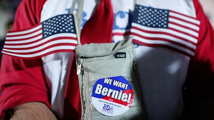 Ein Anhänger von Bernie Sanders, der die US-Vorwahl in New Hampshire klar gegen Hillary Clinton gewann.