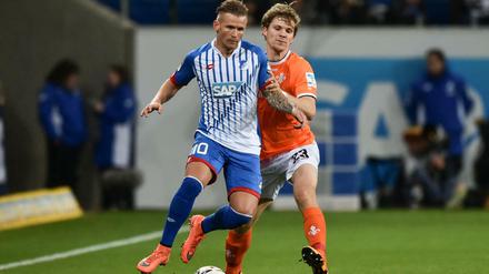 Schwere Zeiten. Die TSG Hoffenheim um Jonathan Schmid kommt nicht aus dem Tabellenkeller.