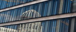 Noch nicht ganz wirklich. Die Kuppel des Humboldt-Forums.