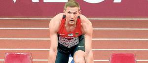 Banger Blick nach vorn. Lucas Jakubczyk trainiert teilweise unter skurrilen Umständen. Im Keller des Olympiastadions findet er eine Bahn ohne Auslauf vor. Foto: dpa/Hoppe