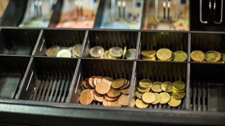 Eine Kasse ohne Ein- und Zwei-Cent-Münzen. 
