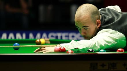 Ein Belgier bittet Tisch. Luc Brecel beim Turnuier im Tempodrom.