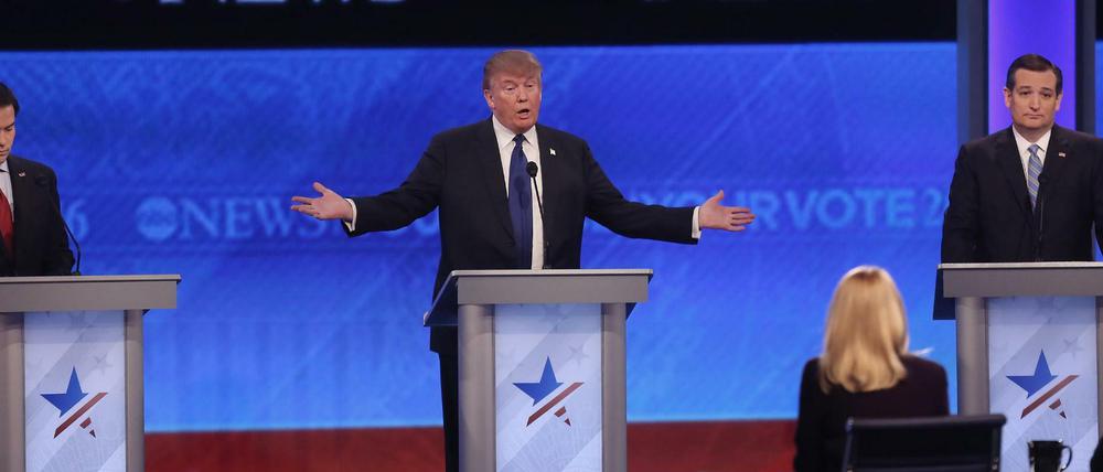 Die republikanischen Präsidentschaftskandidaten Marco Rubio (von links), Donald Trump und Ted Cruz debattierten beim TV-Sender ABC in New Hampshire. 