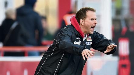 Unions Trainer Sascha Lewandowski.
