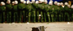 23 Polizisten wurden von Schalker Fans verletzt.