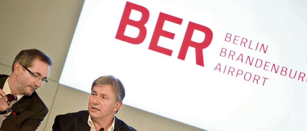 Matthias Platzeck (links) und Klaus Wowereit saßen im Aufsichtsrat, als der Eröffnungstermin des Flughafens BER verschoben wurde.