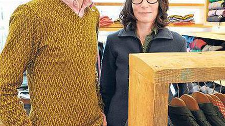 Jürgen Frisch und Ulrike Dorn in ihrem neuen Geschäft in Charlottenburg.