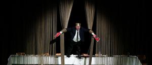 Import: Lars Eidinger als Hamlet beim Gastspiel der Berliner Schaubühne auf dem Fadjr-Festival in Teheran im Januar 2016.