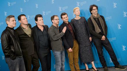 Die "Hail, Caesar!"-Truppe: George Clooney, Channing Tatum, Josh Brolin, Regisseur Ethan Coen, Alden Ehrenreich, Tilda Swinton und Coen-Bruder Joel. 