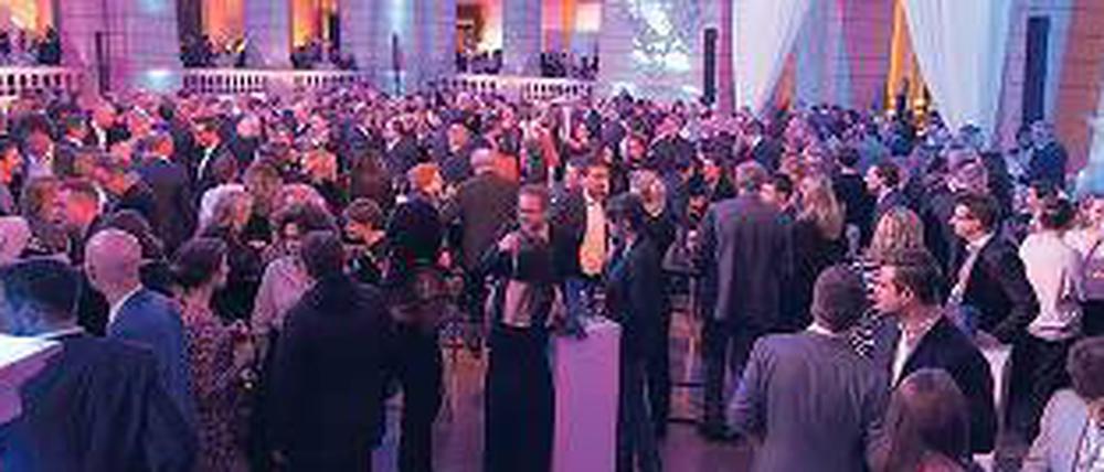 Meet the colleagues. Bei der „Blue Hour“ der ARD ist immer was los. 