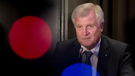 Der bayerische Ministerpräsident Horst Seehofer gehört wegen seiner Aussage disqualifiziert. Von der CDU.