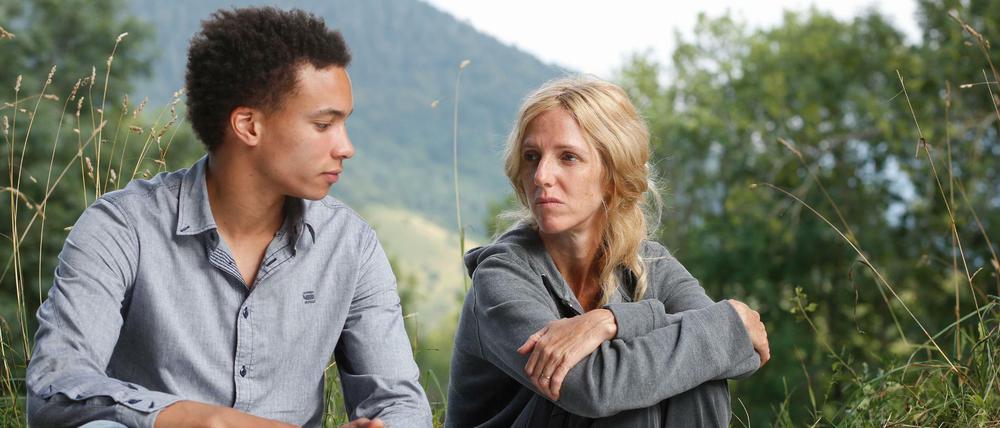 "Quand on a 17 ans" erzählt von zwei rabiat verfeindeten Gymnasialschülern in einem französischen Pyrenäendorf.  