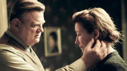 Stille Widerständler. Otto Quangel (Brendan Gleeson) und seine Frau Anna (Emma Thompson). 