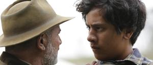 Tamuera Morrison (links) und Akuhata Keefe in "Mahana" ("The Patriarch").