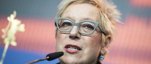 Frauen sind unter den Regisseuren die Minderheit. Doris Dörrie ist eine der bekanntesten Vertreterinnen dieses Berufs. An den Filmhochschulen sind die Geschlechter noch gleich verteilt, auf den Regiestühlen dürfen Frauen jedoch nur selten Platz nehmen. 