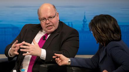 Kanzleramtsminister Peter Altmaier (links) und die Moderatorin Christiane Amanpour bei der 52. Sicherheitskonferenz in München