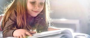 Ob ein Kind später Schwierigkeiten beim Lesen hat, könnte schon im Kindergartenalter festgestellt werden. 