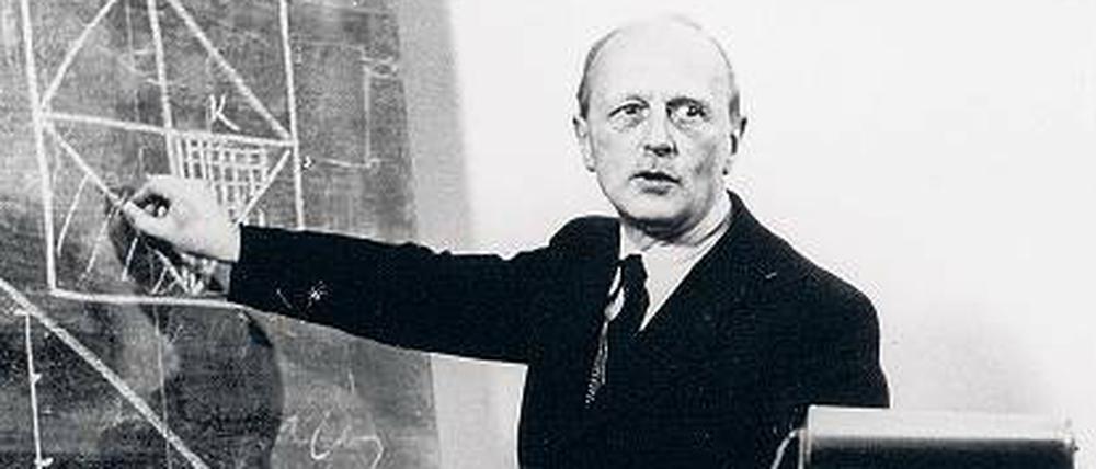 Philosophieprofessor Hans Leisegang, promovierter Physiker und Autor zahlreicher Bücher, lehrte seit 1948 an der Freien Universität.