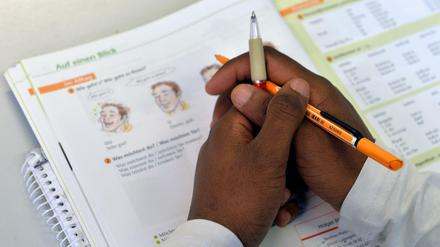 Mehr Deutschkurse, mehr Wohnungen. Die Parteien sagen, wie sie sich die Integration von Flüchtlingen vorstellen. 