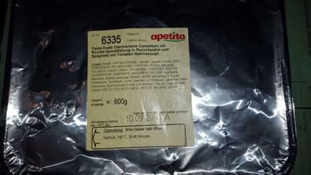 Uralte Pasta, vor fünf Monaten abgelaufen. Diese Packung fotografierte ein Polizist am Sonnabend