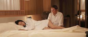 Ein alter Mann und seine manische Filmerei: Takeshi Kitano und Shiori Kutsuna in "While the Women Are Sleeping".