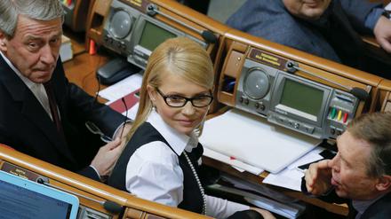 Julia Timoschenko hat mit ihrer Vaterlandspartei die proeuropäische Koalition im ukrainischen Parlament verlassen.