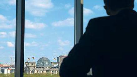 Nur wer reinkommt, ist drin: Parlamentsausweise sind begehrt.