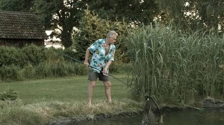 Rudolf Thome am Teich.
