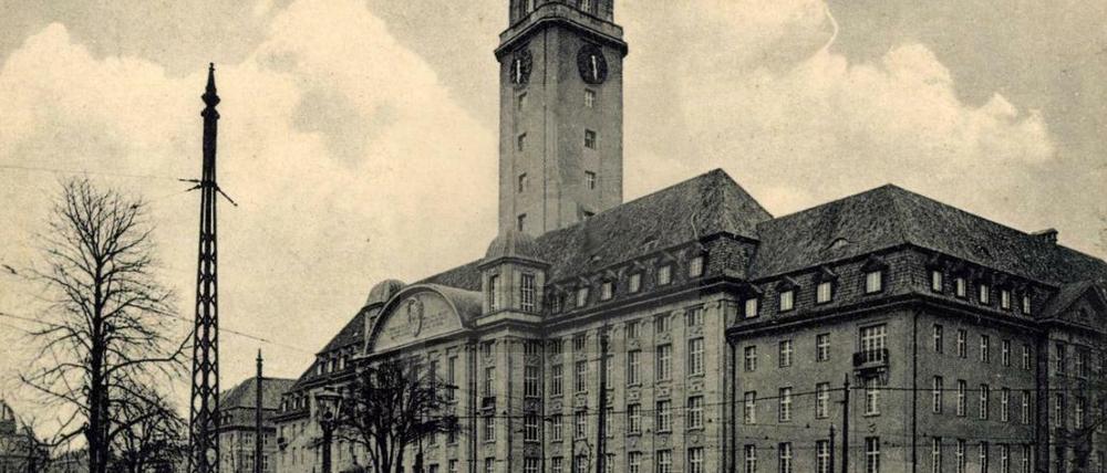 Spandau, 1913. Hat sich ja nichts verändert. Oder? ...
