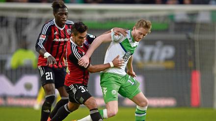 Schürrle (rechts) muss laut seinem Trainer Dieter Hecking noch an sich arbeiten