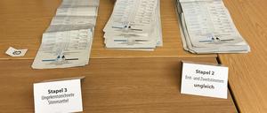 Im Rathaus Schöneberg wird nachgezählt.