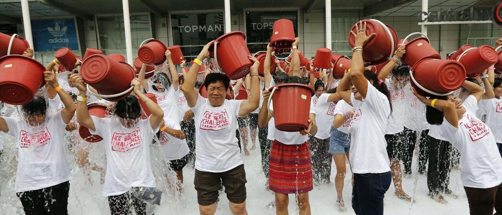 Digitale Pioniere. Die Ice Bucket Challenge inspirierte viele zu noch unsinnigeren Aktionen.