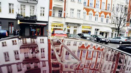 Die Angst vor der nächsten Verdrängung. Eine schicke Wohnung in der Stargarder Straße? Das wär’s. Oder doch nicht? 