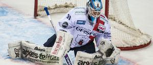 Petri Vehanen zeigte eine starke Leistung im Tor der Eisbären.