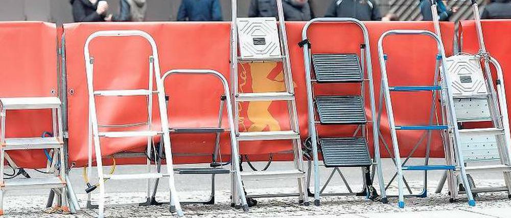 Leiter leer. Die Stars sind wieder weg, der Rote Teppich ist eingerollt, die Fotografen können erst mal ausschlafen. Bis zum nächsten Jahr! 