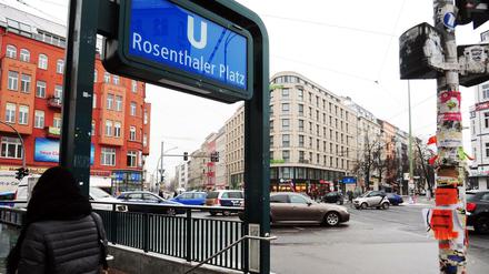 Die Rosenthaler Straße rund um den Rosenthaler Platz in Berlin-Mitte.