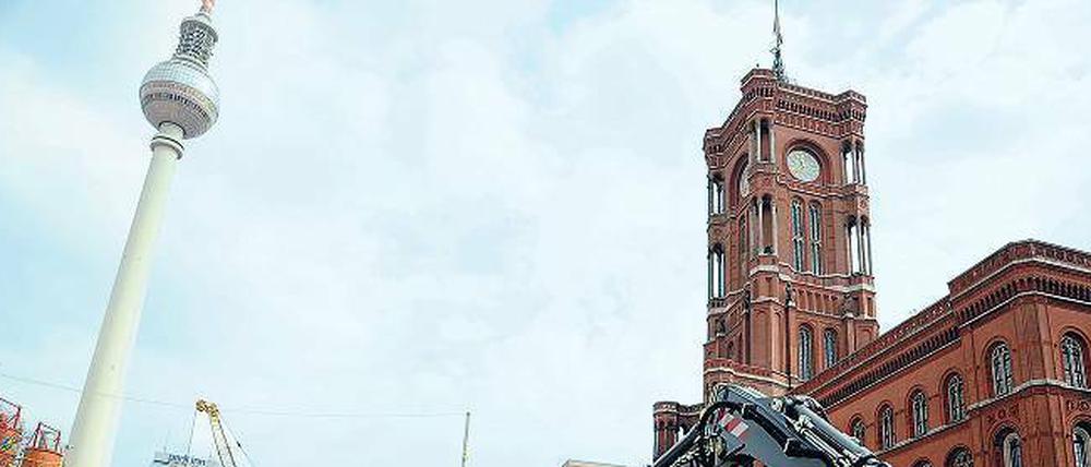Raum für Ideen. Bauarbeiten vor dem Roten Rathaus. 