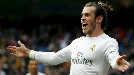 Gareth Bale ist augenscheinlich glücklich in Madrid, doch mit seinem Transfer könnte es noch Schwierigkeiten geben.