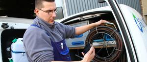 Marcus Remmele ist Rohrreiniger bei der Reinickendorfer Fima Rund 24.